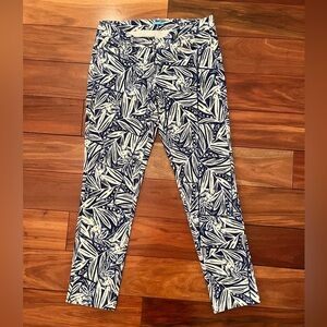 J. McLaughlin Blue and White‎ Patterned Pants